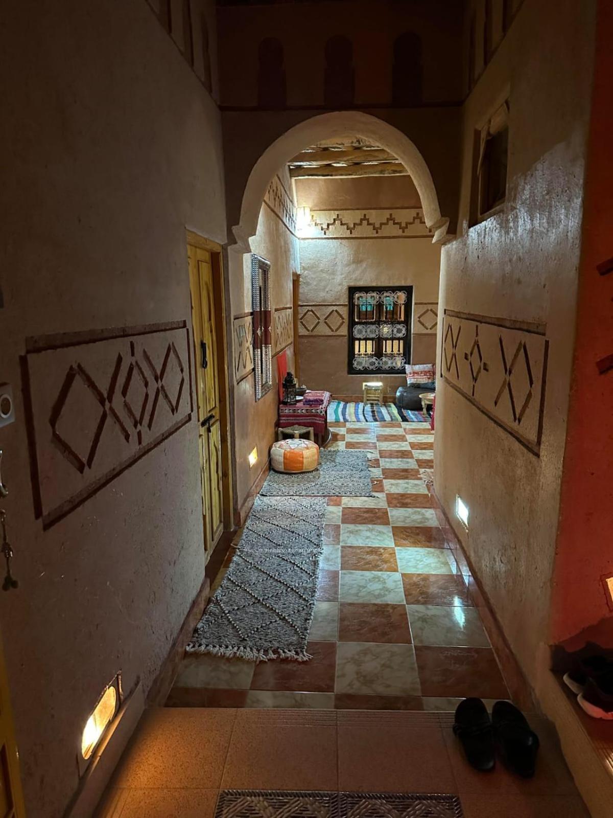 Maison D'Hotes Izza Kelaat-M'Gouna Exterior photo